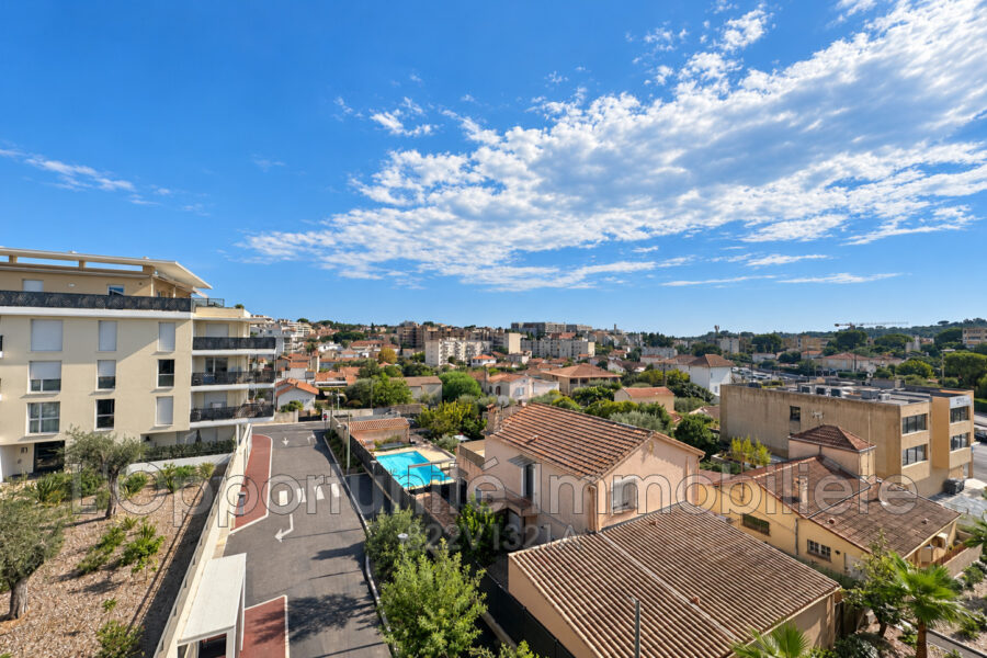 Appartement à vendre à Le cannet — Vue sur la ville — photo 1