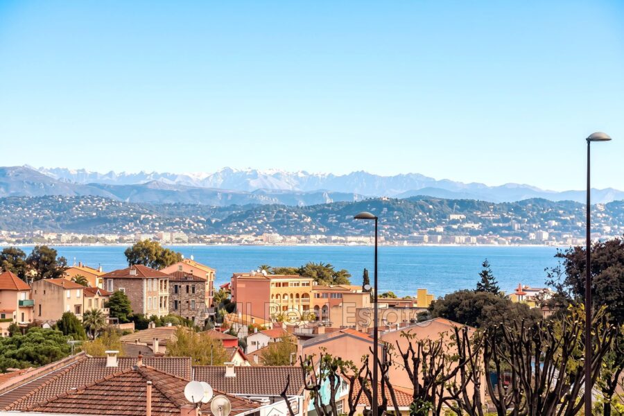 Appartement à vendre à Théoule-sur-Mer — Vue mer — photo 1