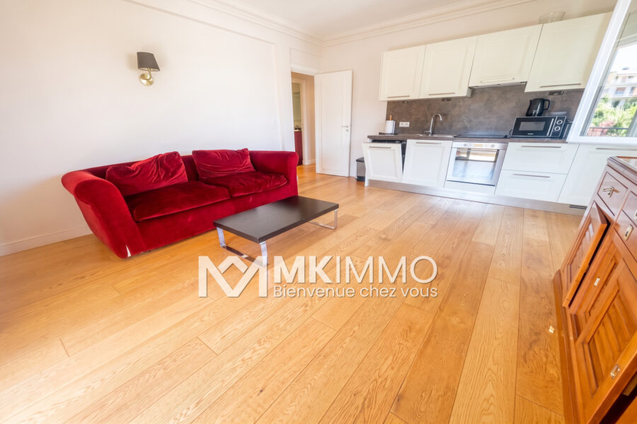 Appartement à louer à Cannes — Vue sur la ville — photo 2