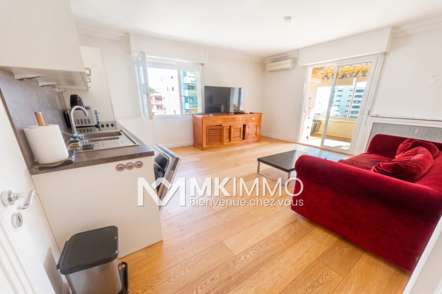Appartement à louer à Cannes — Vue sur la ville — photo 3
