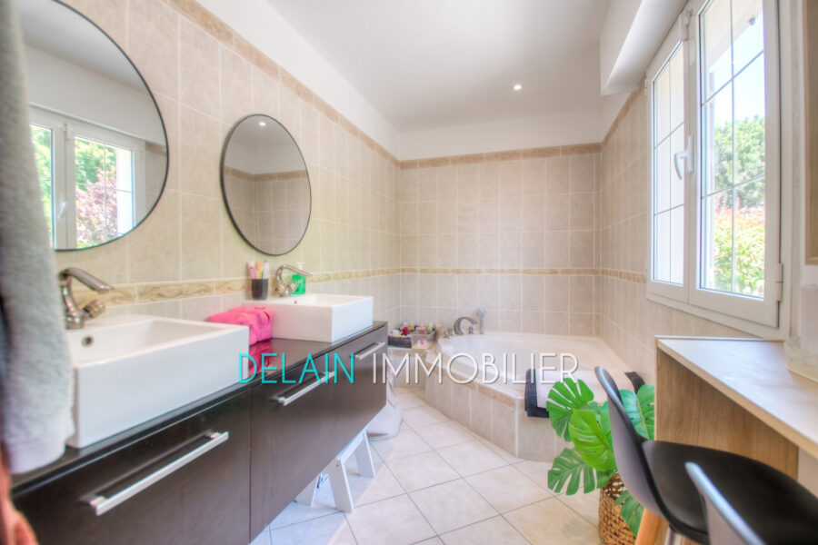 Maison à vendre à Cagnes-sur-Mer — Vue mer — photo 6