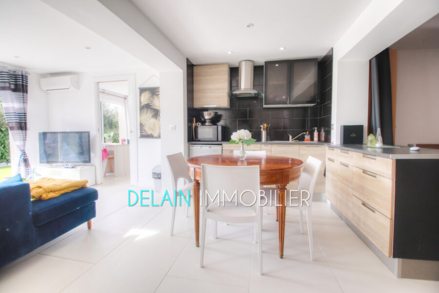 Maison à vendre à Cagnes-sur-Mer — Vue mer — photo 9