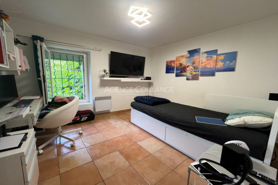 Appartement à louer à Marseille 11e arrondissement — Vue nature — photo 7