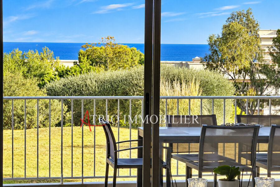 Appartement à vendre à Cagnes-sur-Mer — Vue mer — photo 1
