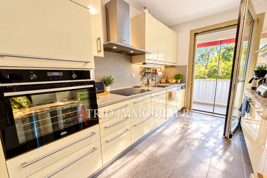 Appartement à vendre à Cagnes-sur-Mer — Vue mer — photo 12