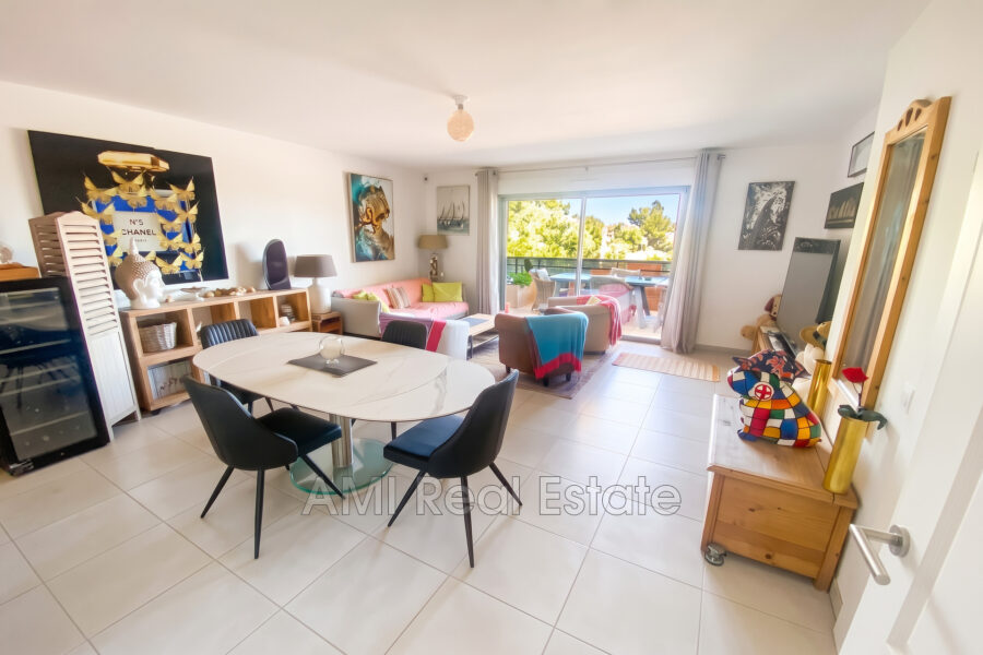 Appartement à vendre à Théoule-sur-Mer — Vue mer — photo 3