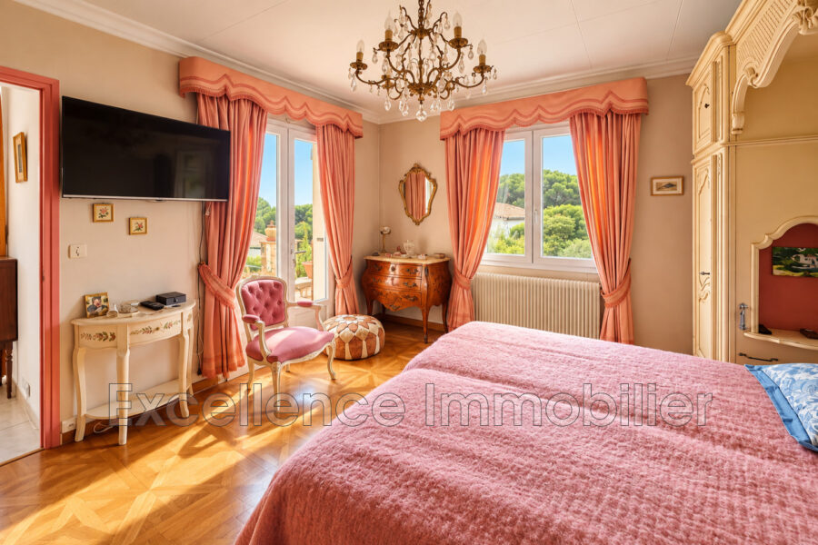 Maison à vendre à Sainte-Maxime — Vue mer — photo 6