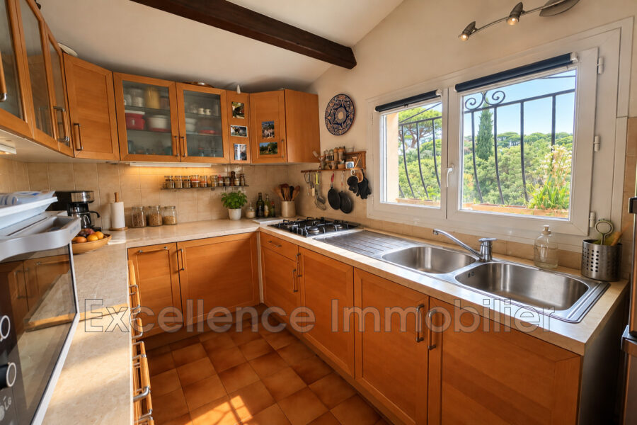 Maison à vendre à Sainte-Maxime — Vue mer — photo 7