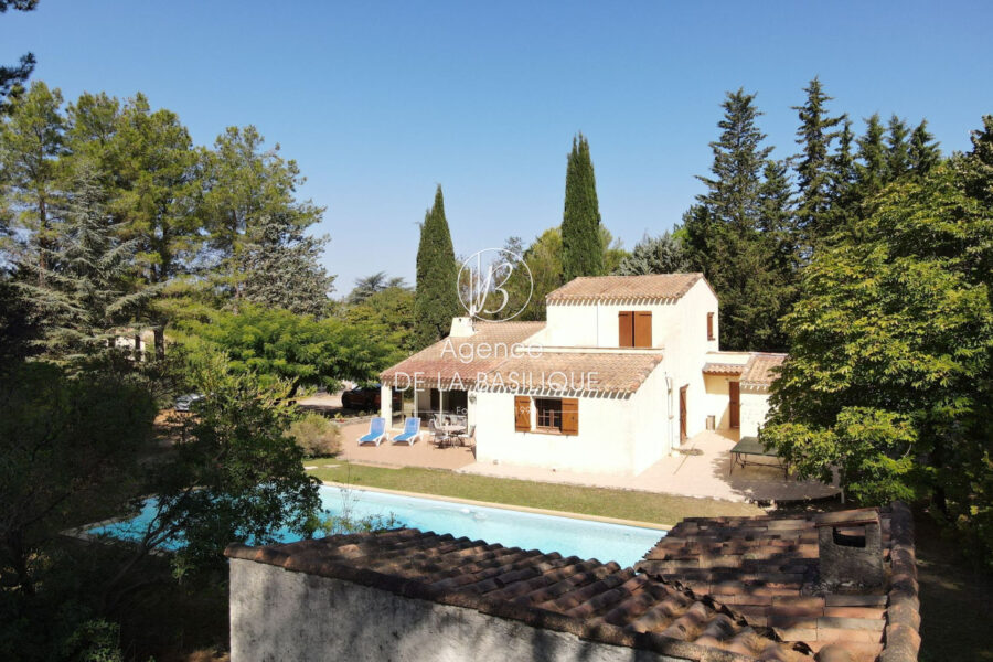 Maison à vendre à Saint-Maximin-la-Sainte-Baume — Vue parc & jardin — photo 10