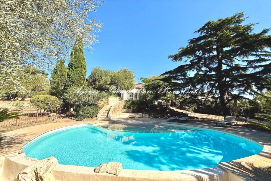 Maison à vendre à Grimaud — Vue mer — photo 2