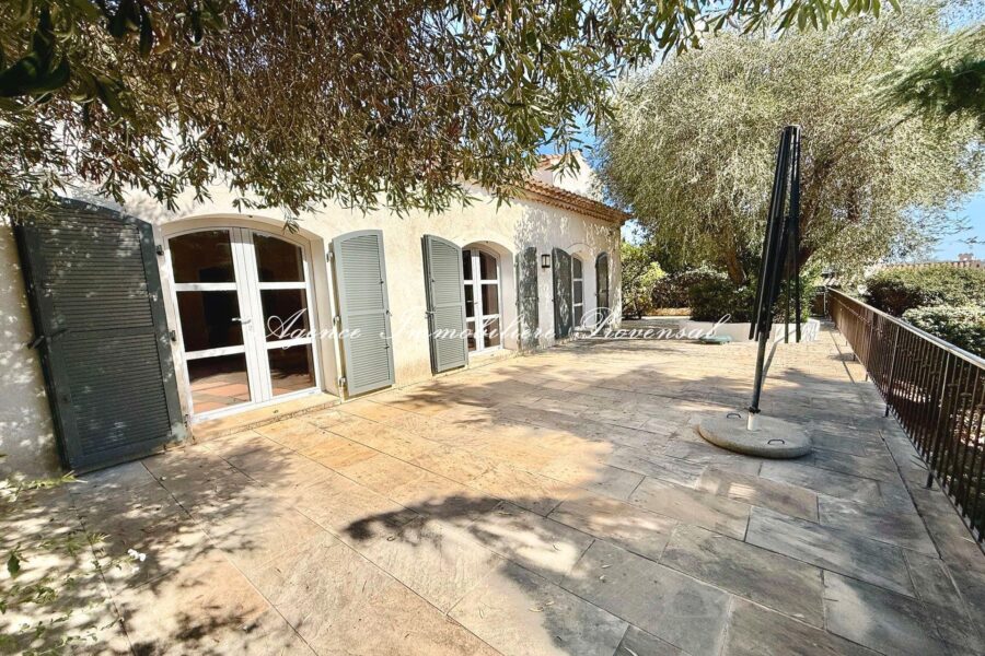 Maison à vendre à Grimaud — Vue mer — photo 6