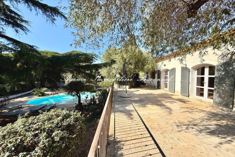 Maison à vendre à Grimaud — Vue mer — photo 5