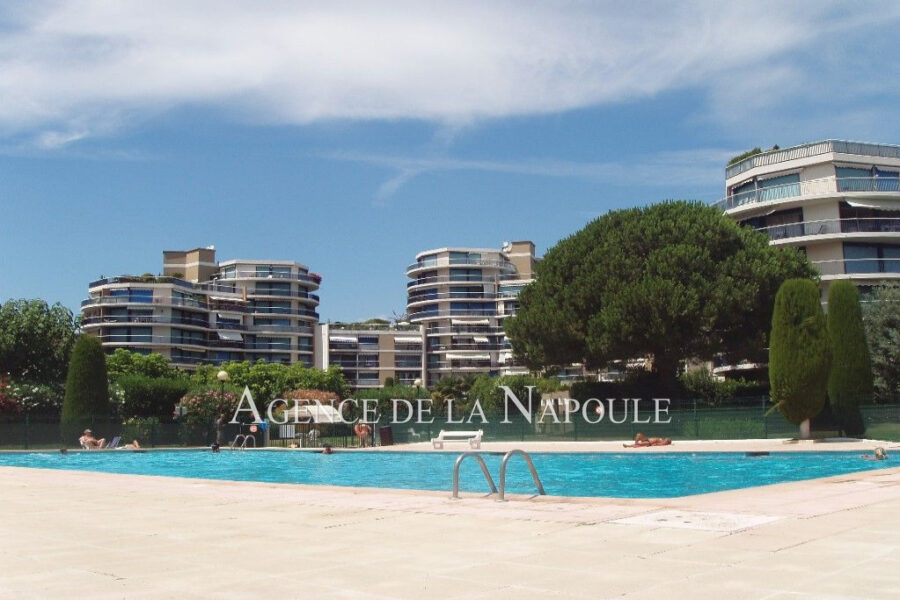 Appartement à vendre à Mandelieu-la-Napoule — Vue parc & jardin — photo 14