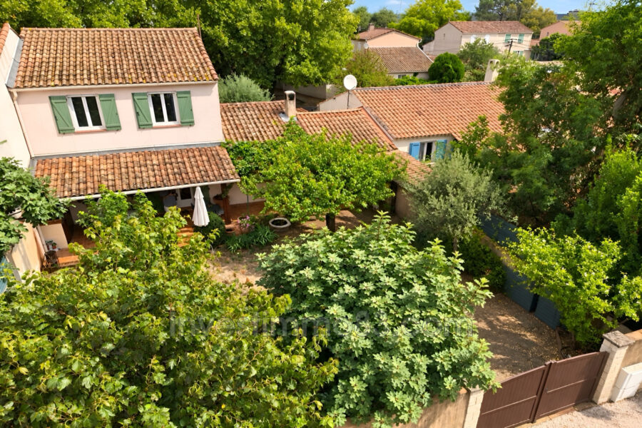 Maison à vendre à Saint-Maximin-la-Sainte-Baume — Vue parc & jardin — photo 2