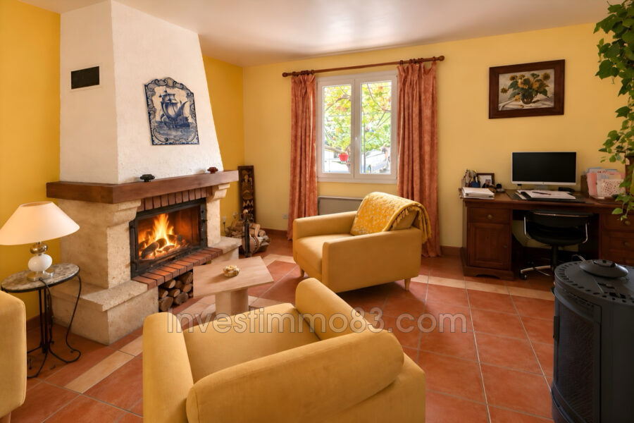 Maison à vendre à Saint-Maximin-la-Sainte-Baume — Vue parc & jardin — photo 10