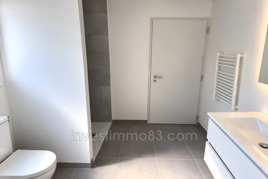 Maison à vendre à Auriol — Vue parc & jardin — photo 8