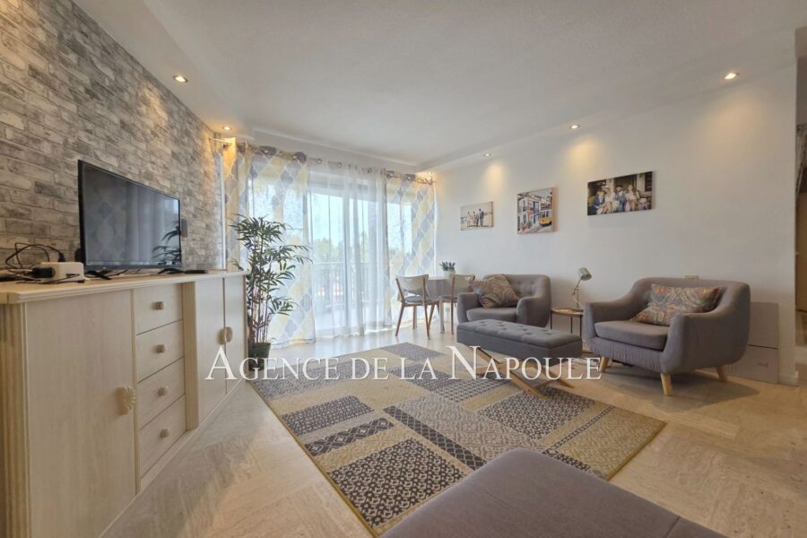 Appartement à vendre à Mandelieu-la-Napoule — Vue parc & jardin — photo 10