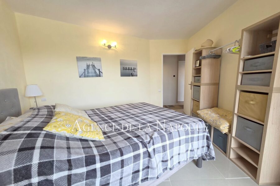 Appartement à vendre à Mandelieu-la-Napoule — Vue parc & jardin — photo 4