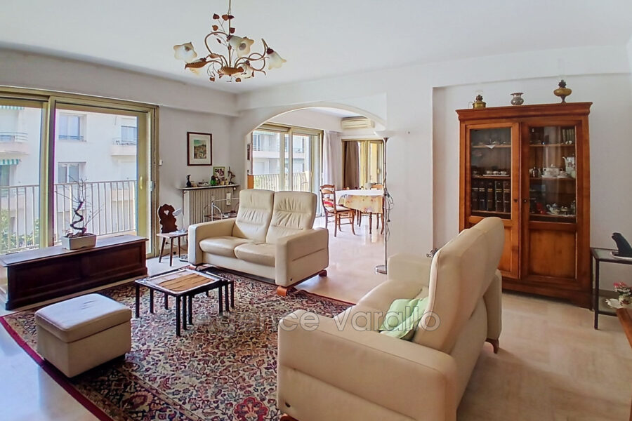 Appartement à vendre à Antibes — Vue sur la ville — photo 3