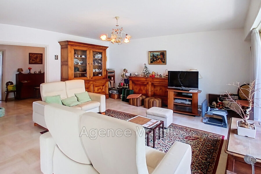 Appartement à vendre à Antibes — Vue sur la ville — photo 4