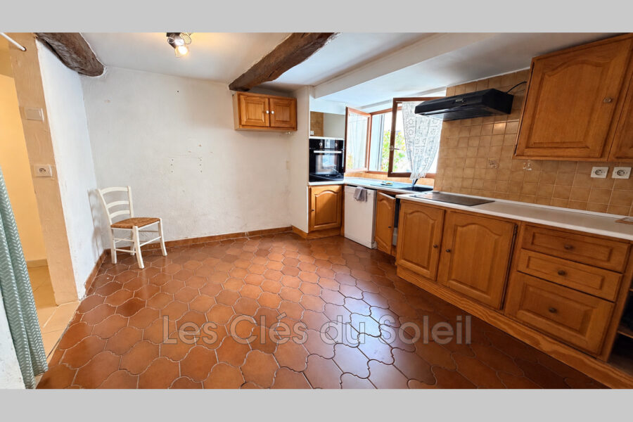 Maison à vendre à Vins-sur-Caramy — Vue sur la ville — photo 3