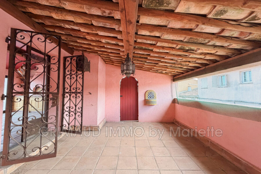 Maison à vendre à Cogolin — Vue sur la ville — photo 4