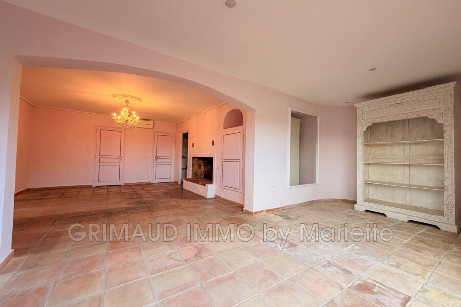 Maison à vendre à Cogolin — Vue sur la ville — photo 6