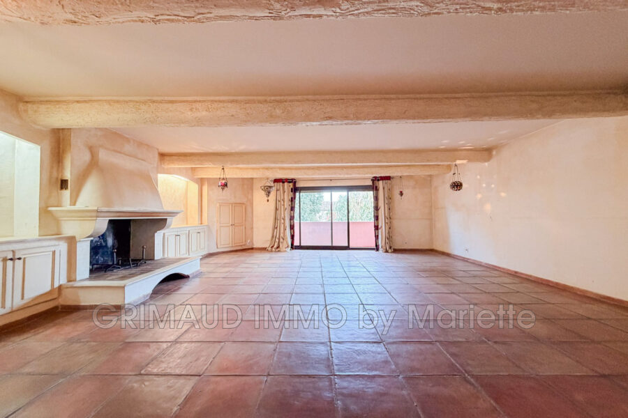 Maison à vendre à Cogolin — Vue sur la ville — photo 9