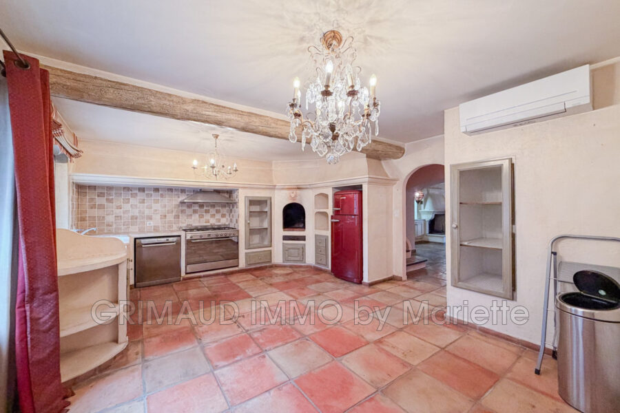 Maison à vendre à Cogolin — Vue sur la ville — photo 12