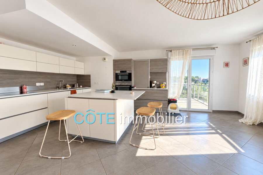 Appartement à vendre à Antibes — Vue sur la ville — photo 3