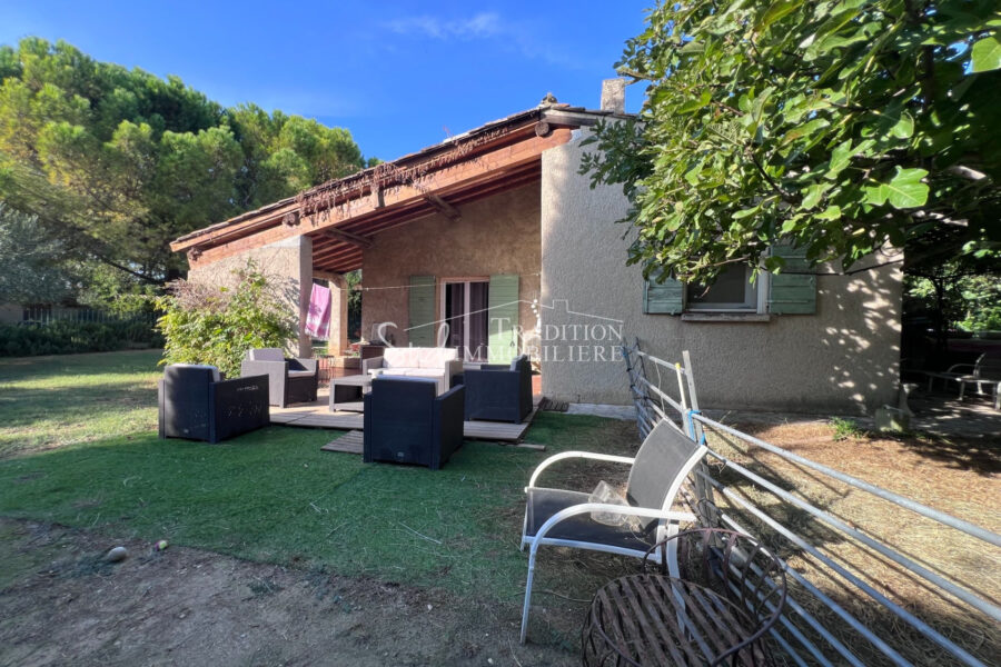 Maison à vendre à Maussane-les-Alpilles — Vue parc & jardin — photo 8