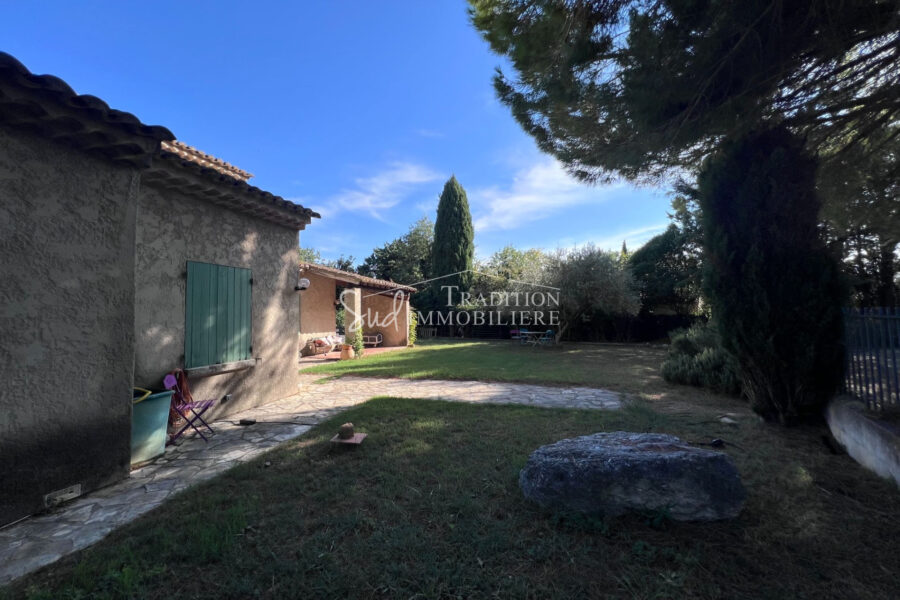 Maison à vendre à Maussane-les-Alpilles — Vue parc & jardin — photo 11