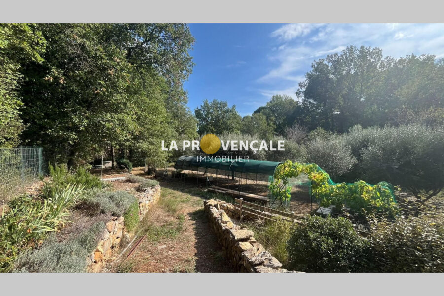 Maison à vendre à Saint-Maximin — Vue nature — photo 1