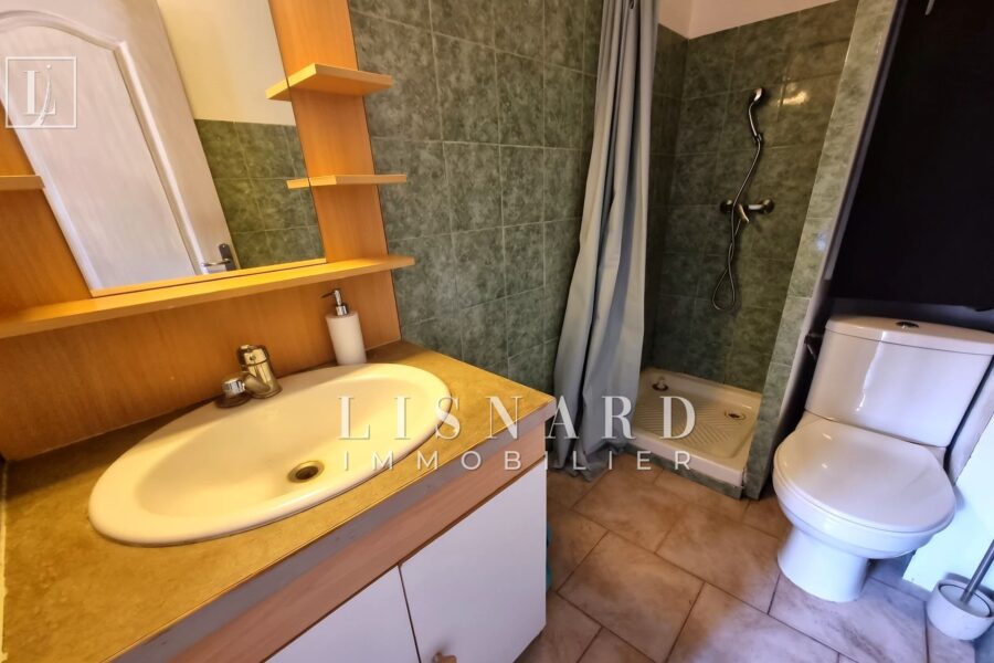 Appartement à vendre à Vallauris — Vue sur la ville — photo 8