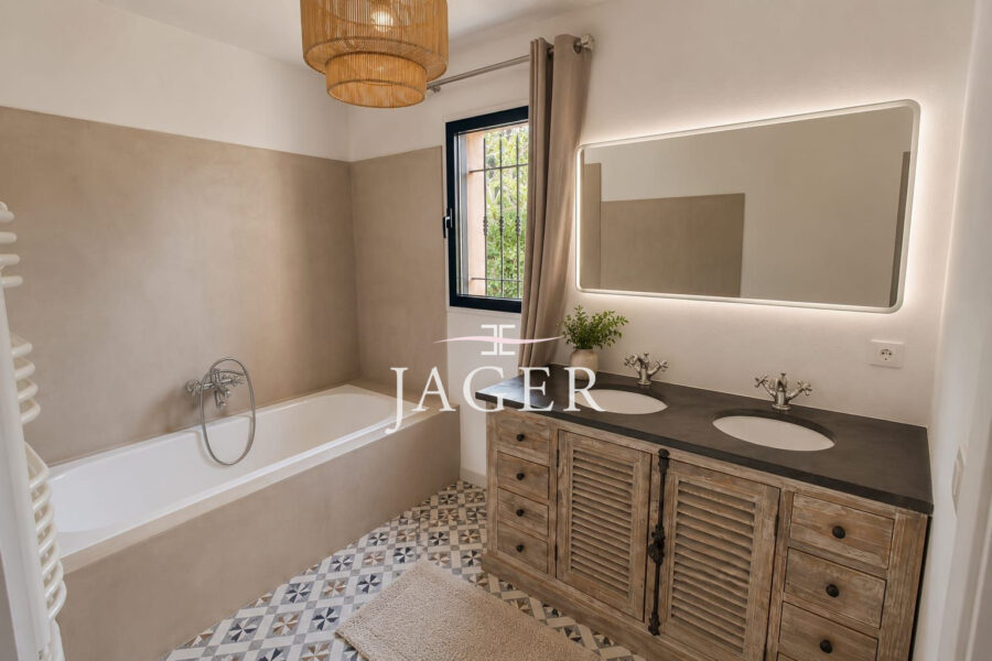 Maison à vendre à Sainte-Maxime — Vue mer — photo 7