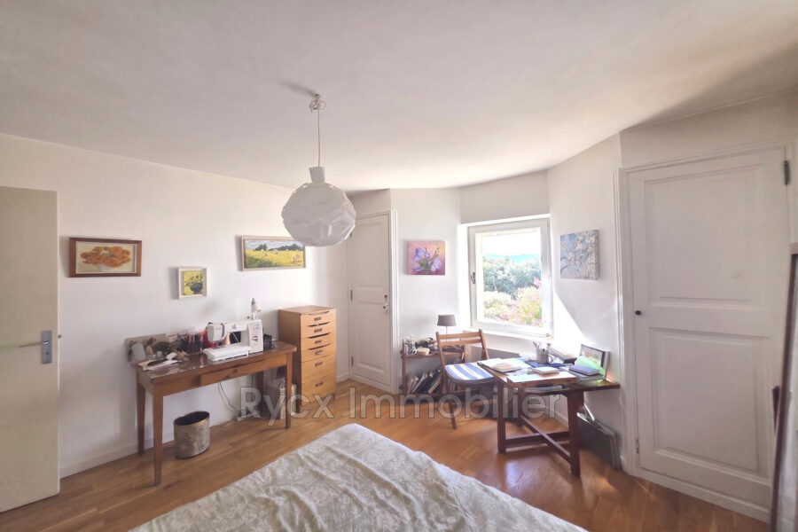 Maison à vendre à Saint-Saturnin-lès-Apt — Vue nature — photo 13