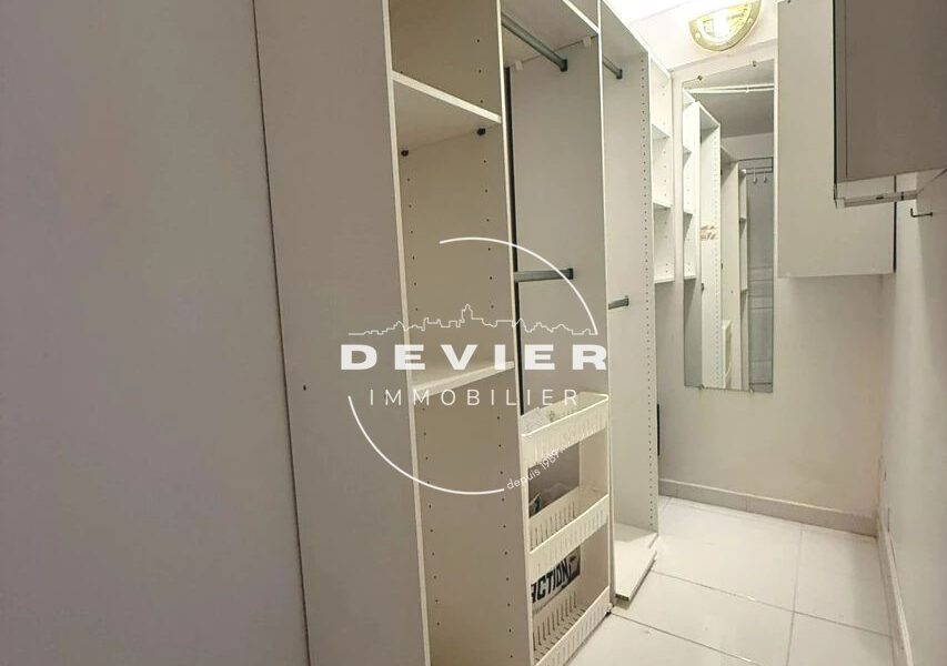 Appartement à louer à Saint-Geniès-des-Mourgues — Vue parc & jardin — photo 6