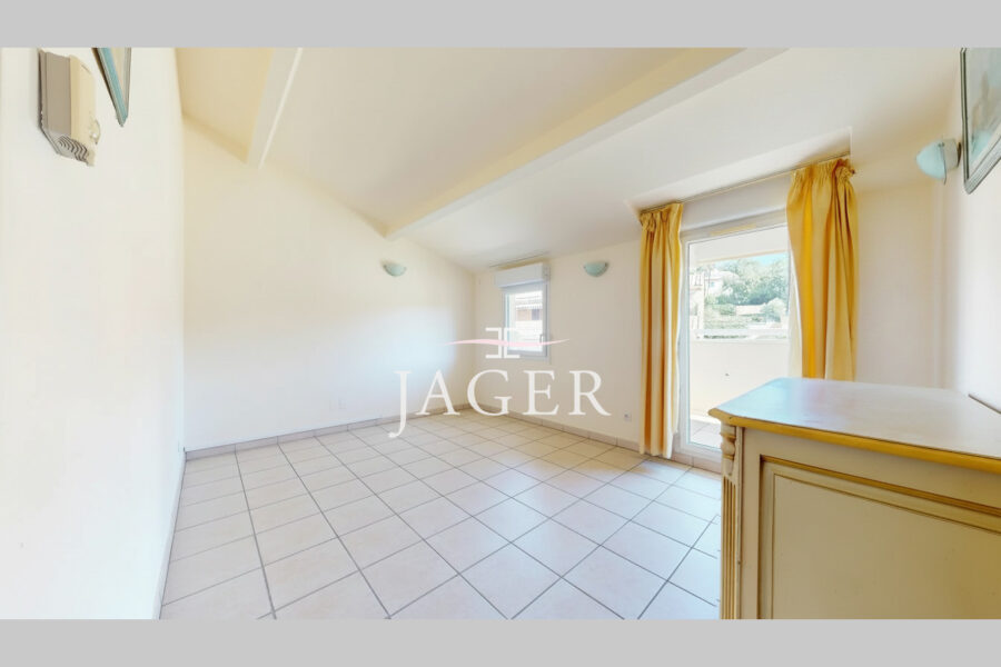Appartement à vendre à Sainte-Maxime — Vue mer — photo 3