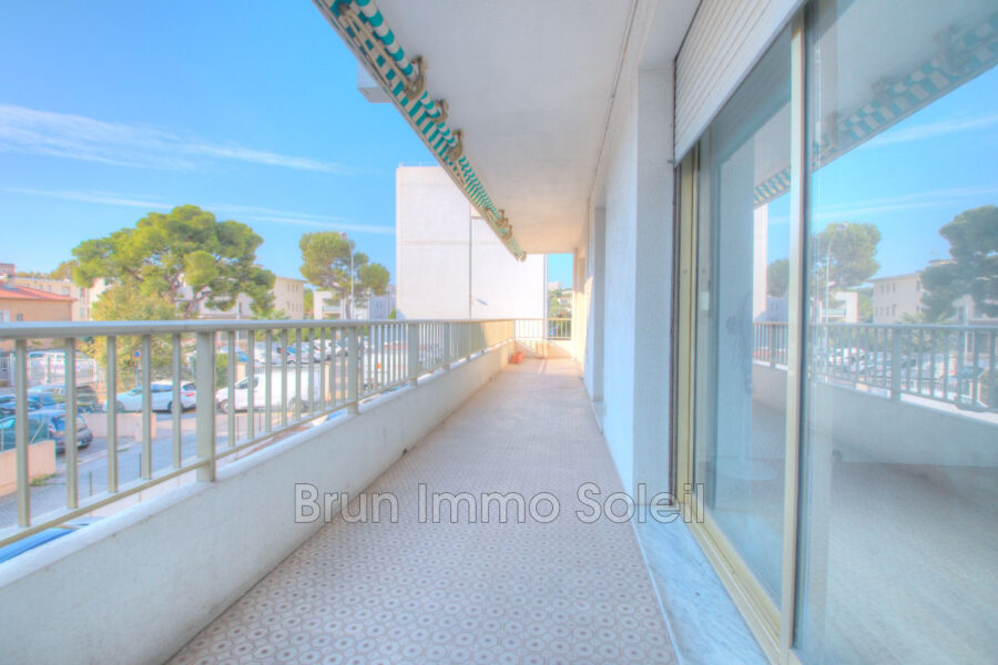 Appartement à vendre à Cagnes-sur-Mer — Vue parc & jardin — photo 1