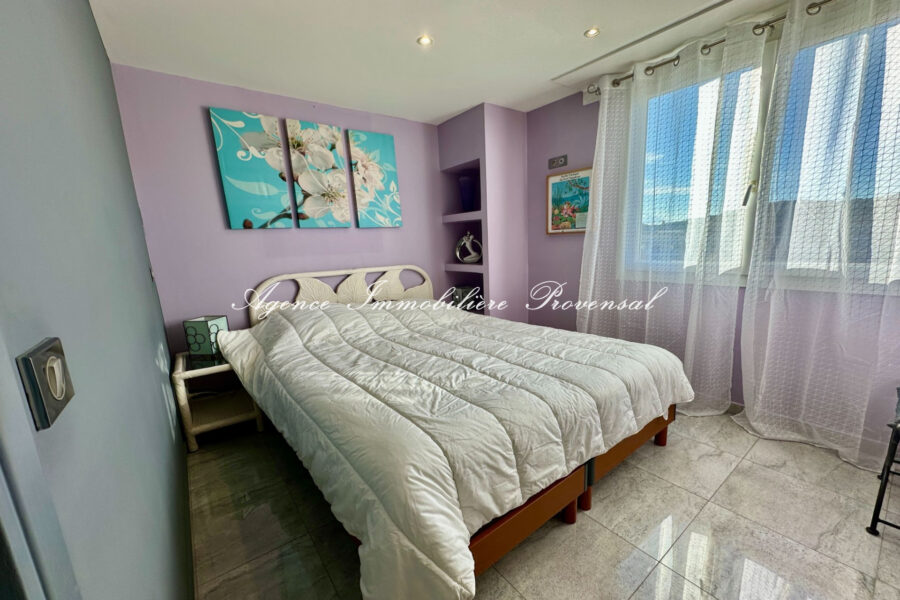 Appartement à vendre à Sainte-Maxime — Vue mer — photo 9