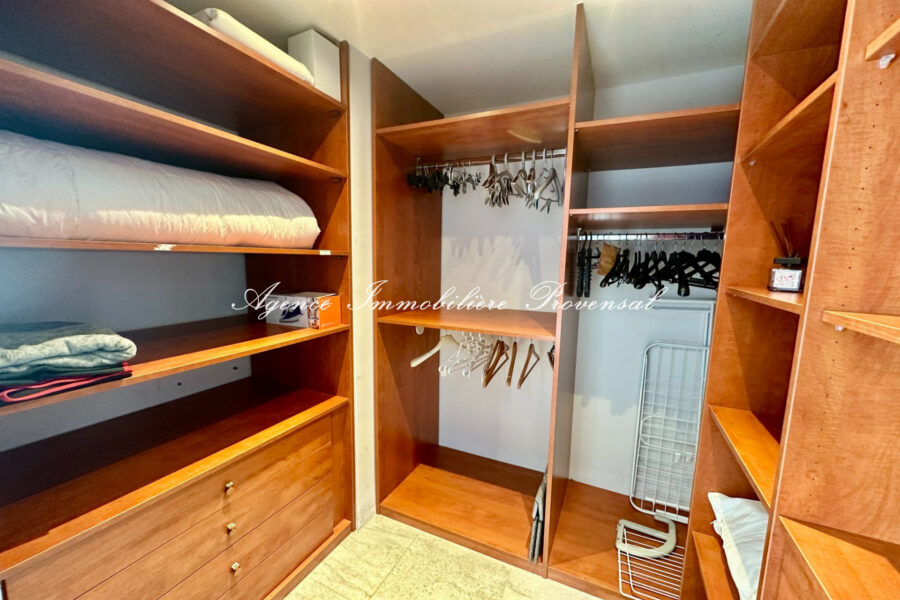 Appartement à vendre à Sainte-Maxime — Vue mer — photo 11