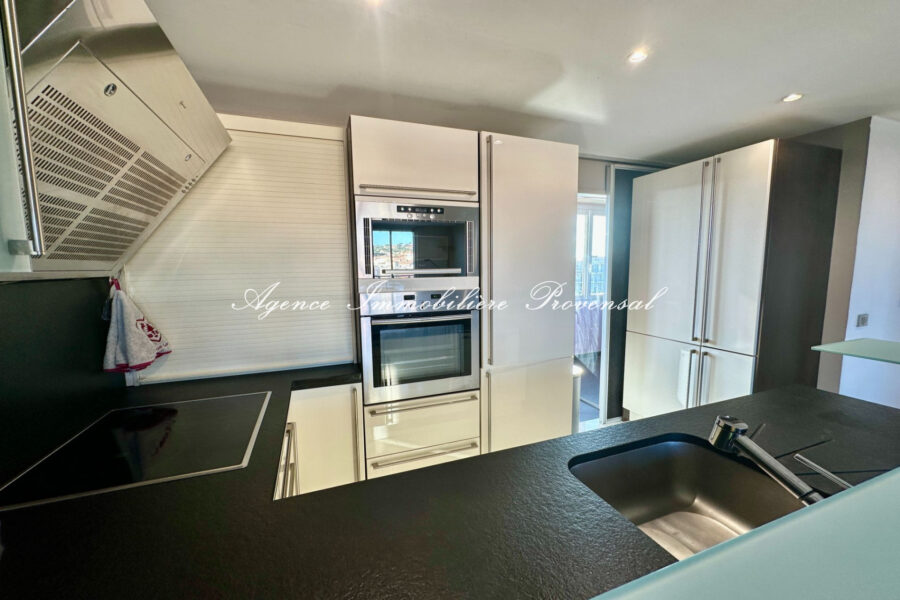 Appartement à vendre à Sainte-Maxime — Vue mer — photo 7
