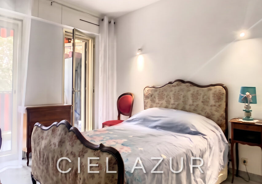 Appartement à vendre à Juan-les-Pins — Vue sur la ville — photo 4