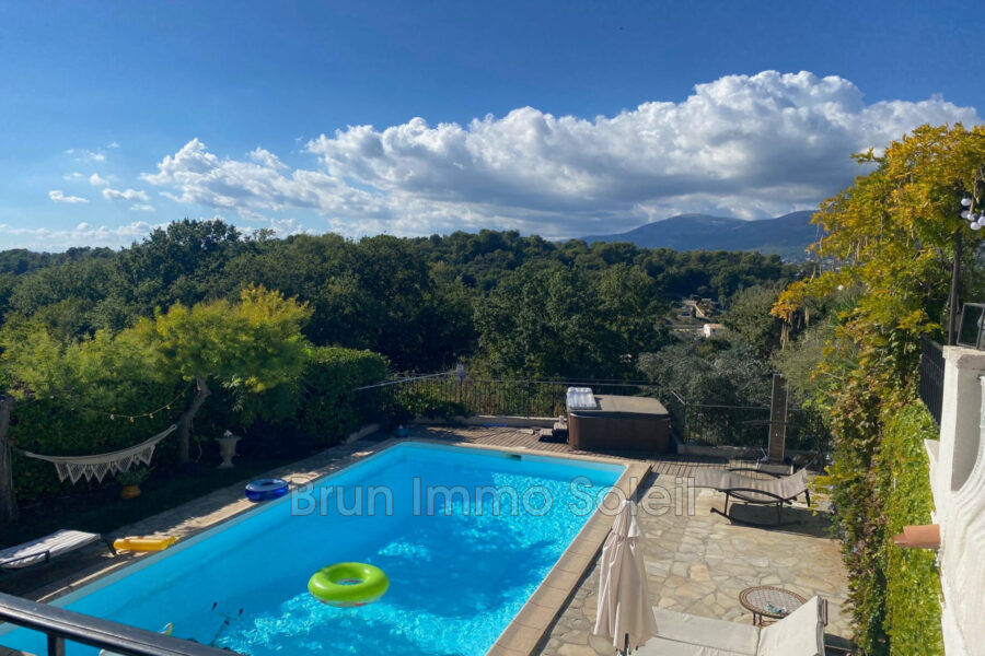 Maison à vendre à La Gaude — Vue mer — photo 1