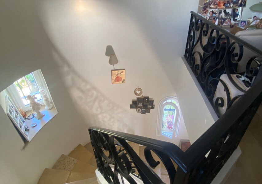 Maison à vendre à La Gaude — Vue mer — photo 6