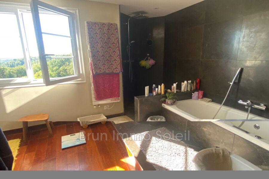 Maison à vendre à La Gaude — Vue mer — photo 9
