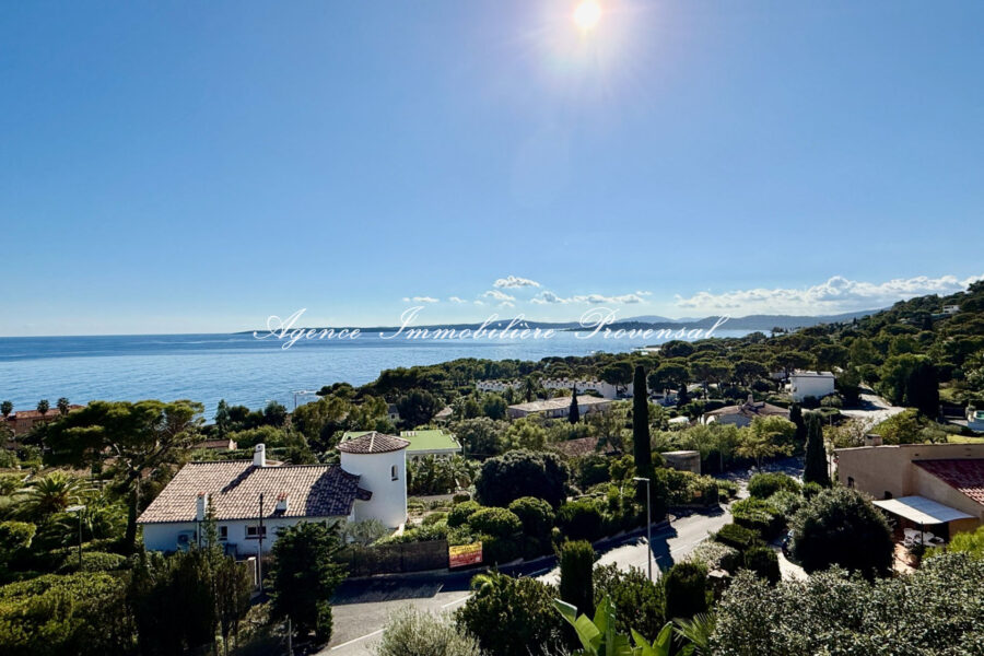 Maison à vendre à Roquebrune-sur-Argens — Vue mer — photo 8