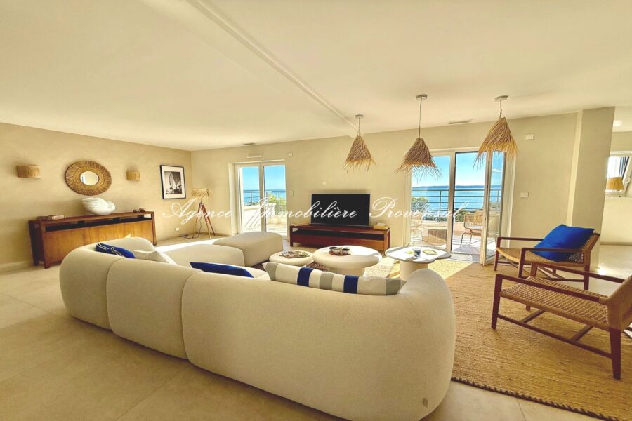 Maison à vendre à Roquebrune-sur-Argens — Vue mer — photo 11