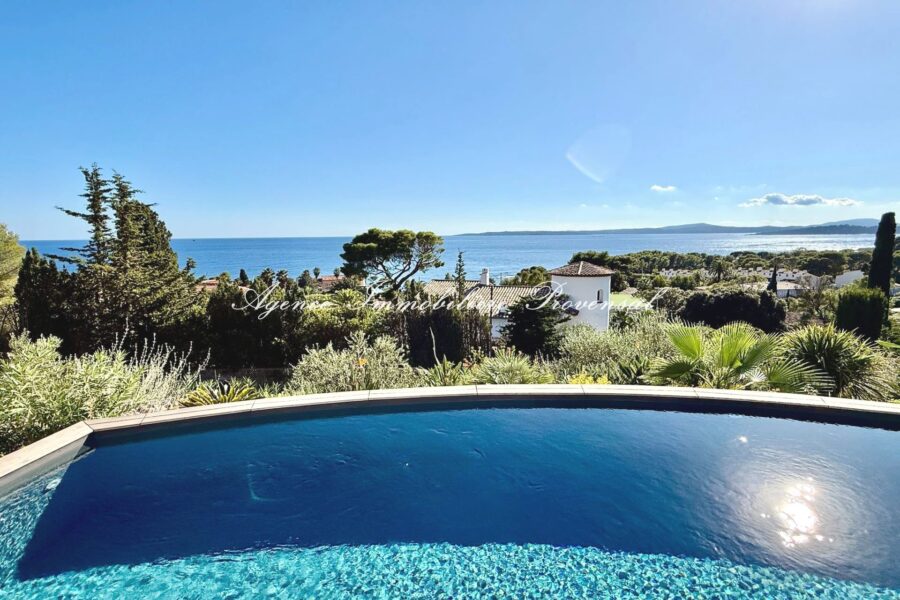 Maison à vendre à Roquebrune-sur-Argens — Vue mer — photo 6