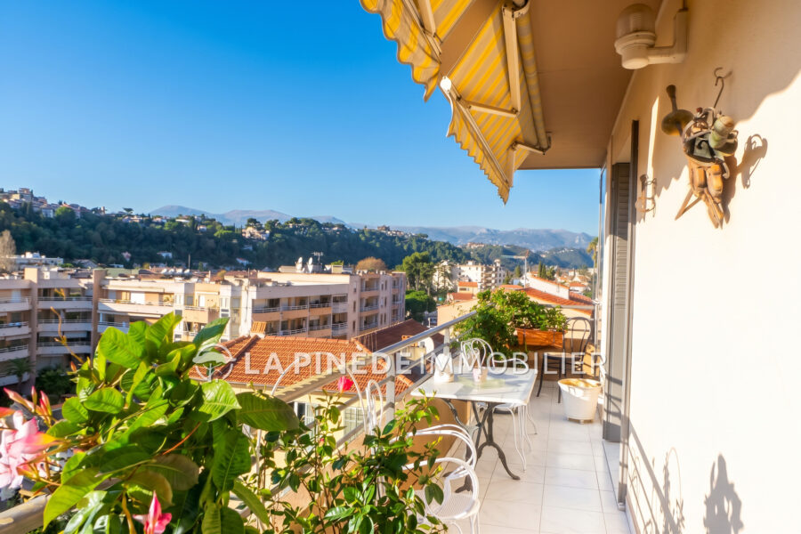 Appartement à vendre à Cagnes-sur-Mer — Vue sur la ville — photo 2